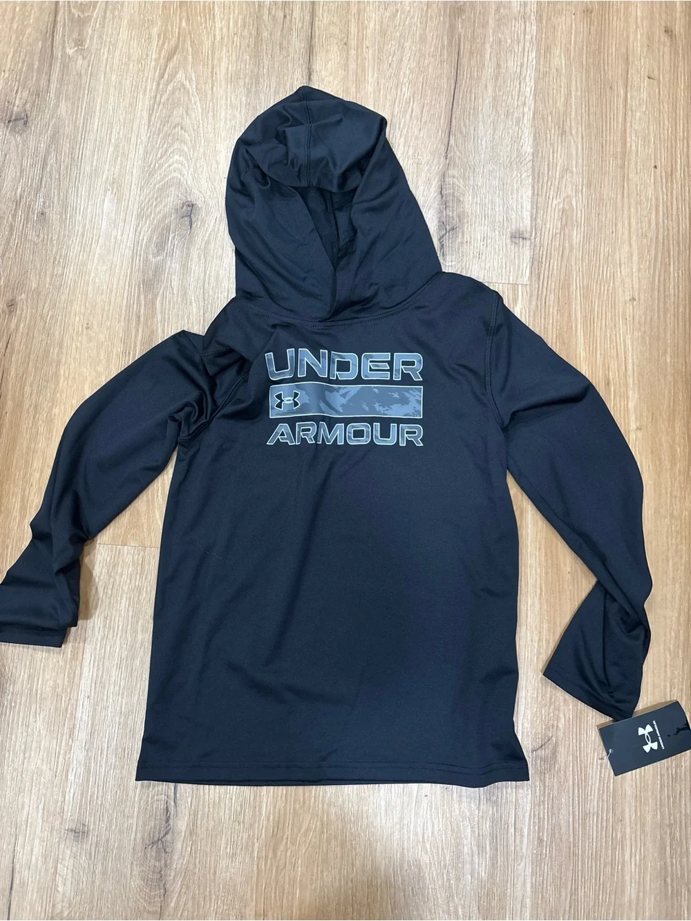 Bundle of 3 Boys M(10/12) shirt and sweaters. Nike, adidas and under amour